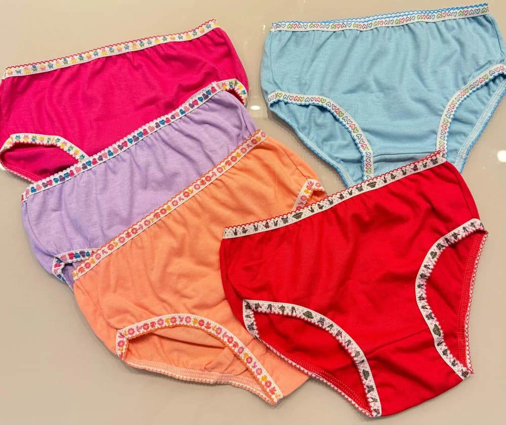 CALCINHA INFANTIL DE ALGODÃO (não é possível escolher cor - cores variadas)