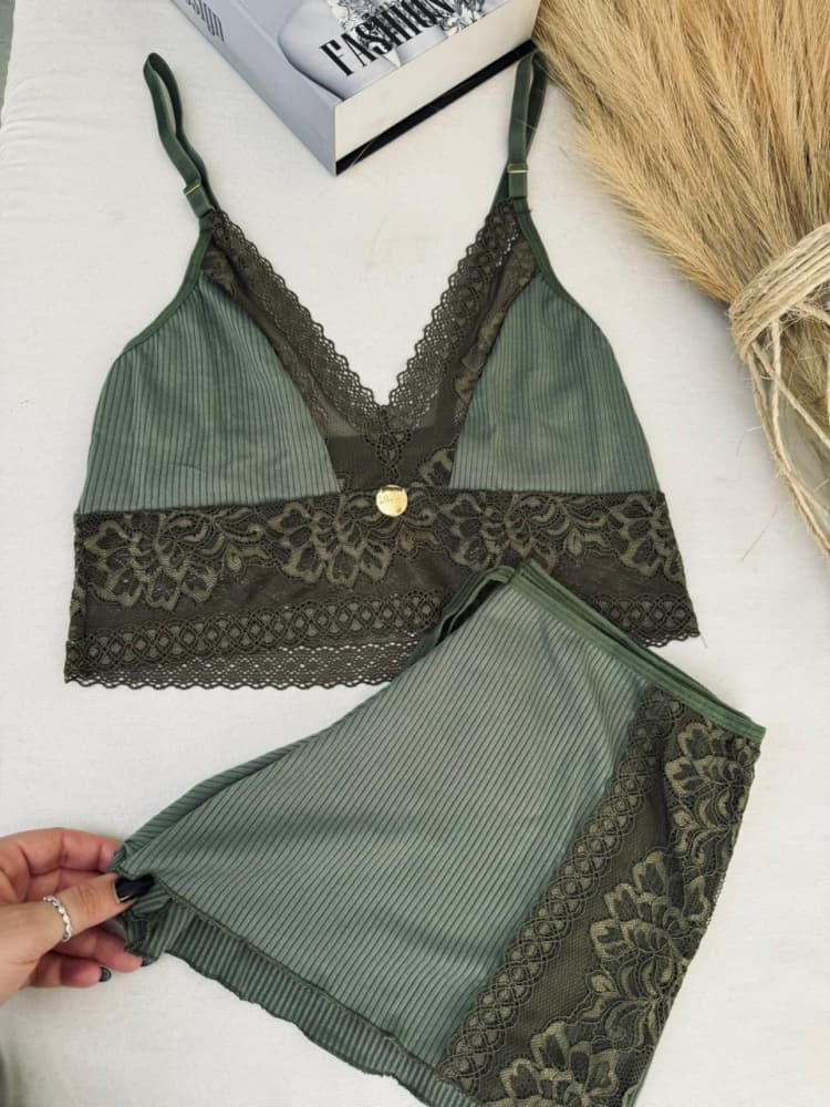 Short dool suede canelado Esmeralda - Verde militar