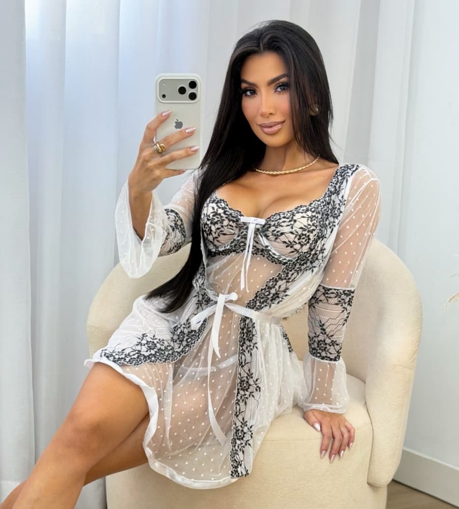 ROBE TULE BICOLOR CLÁUDIA - Branco c/ preto (somente robe -NÃO INCLUSO conjunto, NÃO INCLUSO CAMISOLA) )